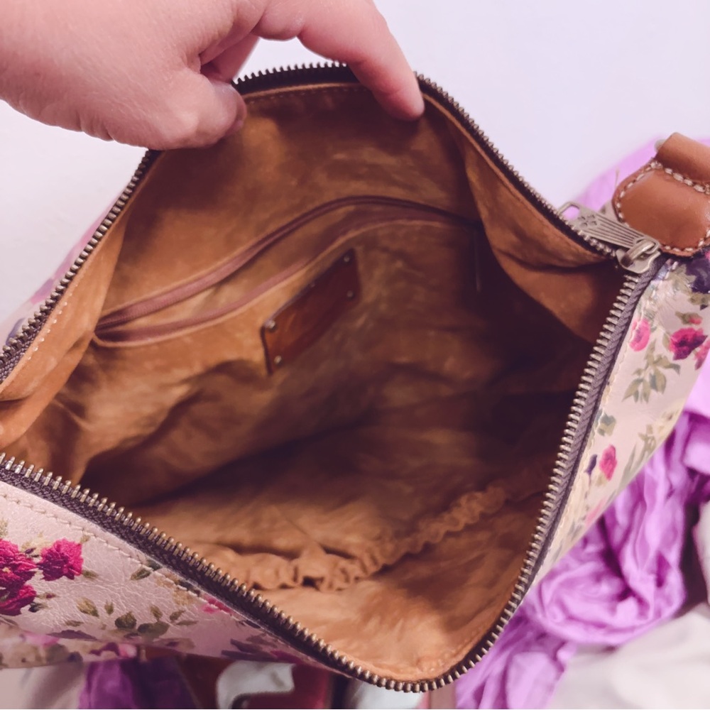 Patricia Nash Rose Leather Crossbody Bag - Picture 5 of 6